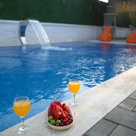 Villa Private Pool In Nature For 4 People, Yaniklar - Awz 232